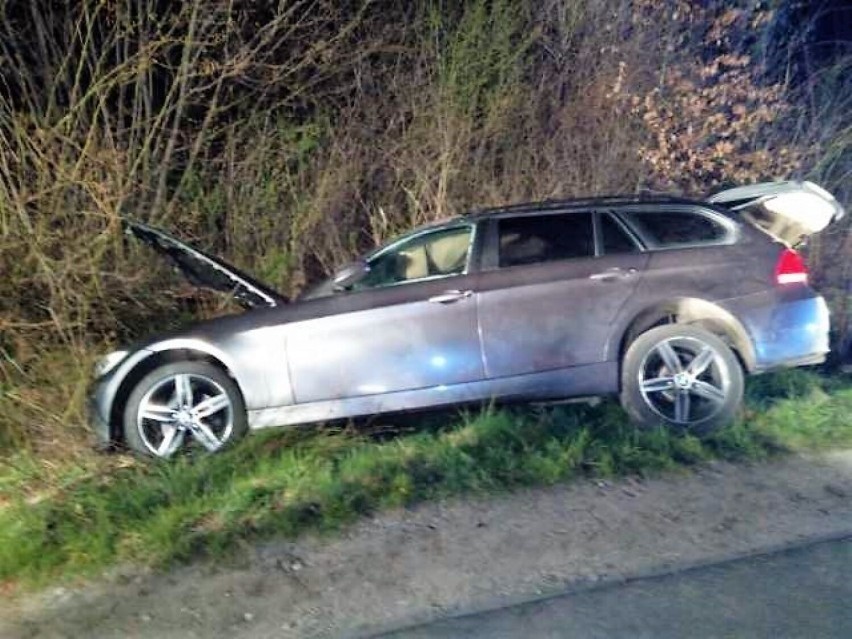 Tragiczny wypadek koło Malechowa. BMW wypadło z drogi, zginęła 16-latka [zdjęcia] 