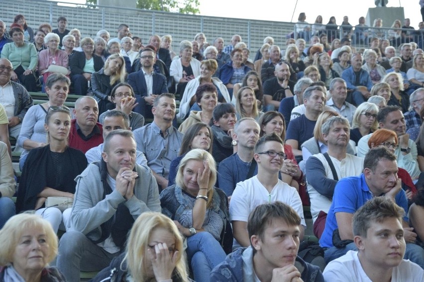 „Skrzypek na dachu” zachwycił widzów Amfiteatru Kadzielnia