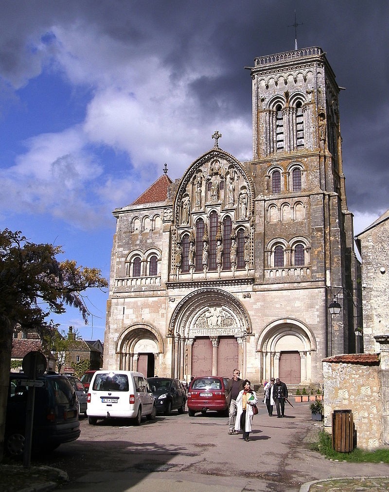 Bazylika Świętej Marii Magdaleny w Vézelay. Ten...