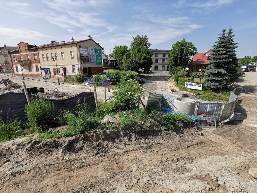 Chrzanów. Trwa budowa ronda na DK 79, czyli ul. Krakowskiej. Ruch zostanie tam całkowicie zamknięty [ZDJĘCIA]