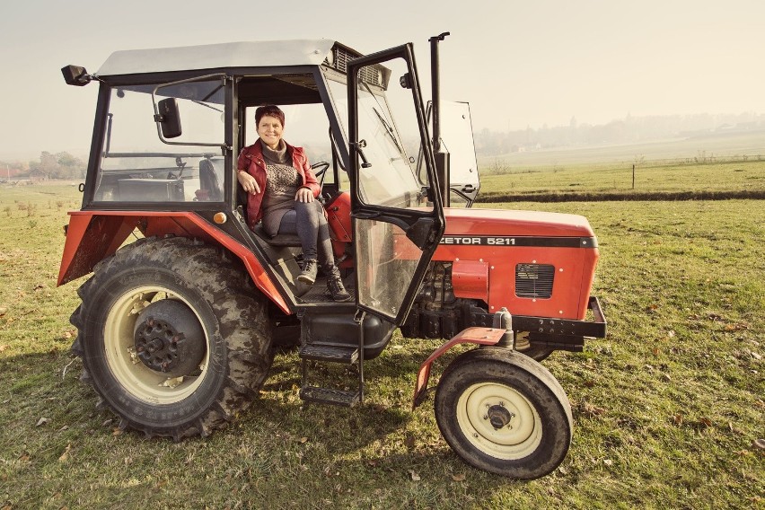 Kobiety na traktory! - kalendarz promocyjny Byczyny....