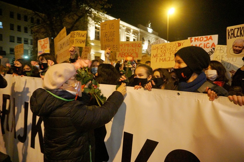 Protestujący przeszli przez centrum miasta. Zobacz fotorelację