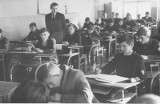 Tak kilka dekad temu wyglądały lekcje w obecnym Zespole Szkół imienia "Grota" w Jędrzejowie. Zobacz unikatowe zdjęcia (GALERIA)