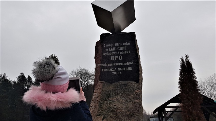 Pomnik UFO w Emilcinie