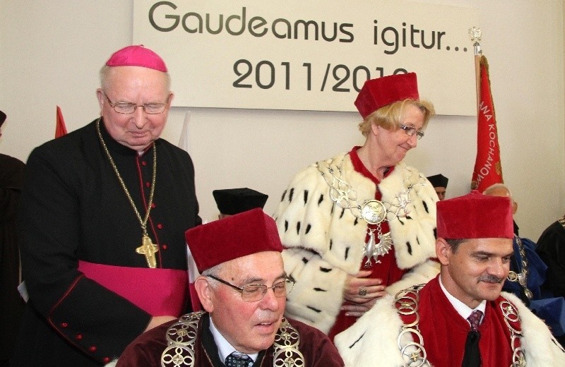 Biskup Kazimierz Ryczan, Regina Renz