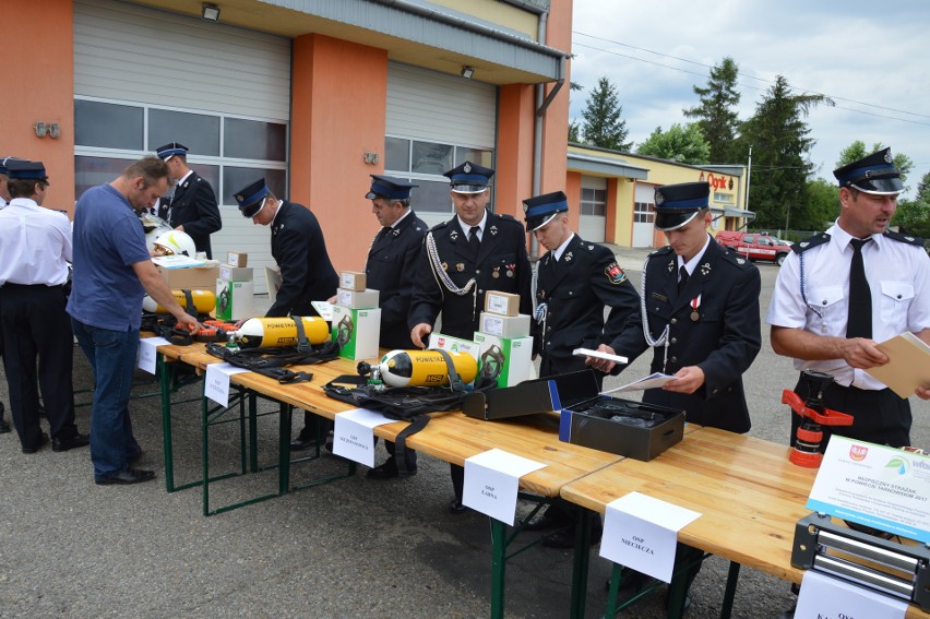 Strażacy-ochotnicy dostali nowe wyposażenie