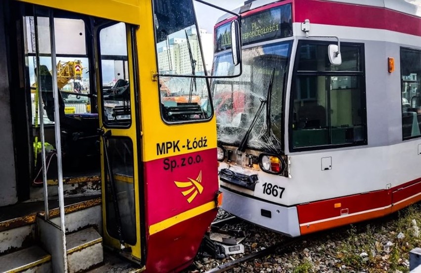 Zderzenie tramwajów w centrum Łodzi- ranni pasażerowie [zdjęcia]