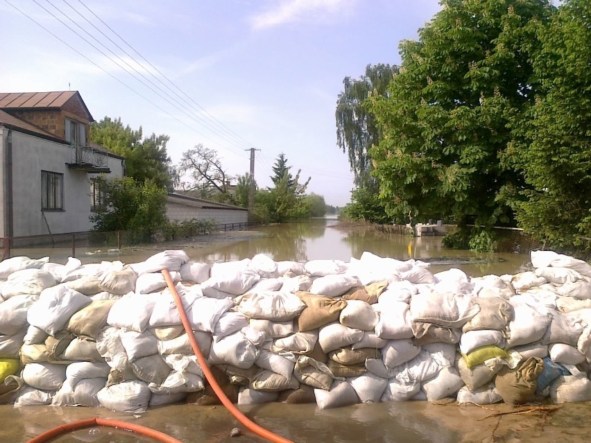 W maju 2010 powiat zwoleński znalazł się pod wodą. Wylała...