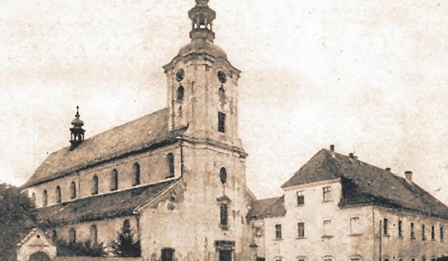 Do parafii w Jemielnicy należeli wierni z tej wsi oraz z Łazisk, Wierchlesia, Żędowic, Barutu, Szczepanka i Dziewkowic