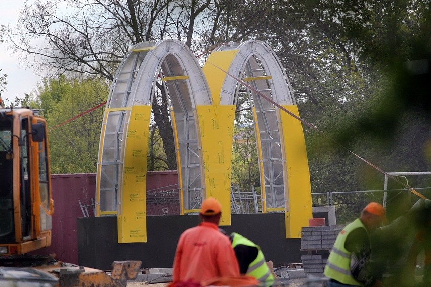 Budowa restauracji McDonald’s w Skarżysku-Kamiennej posuwa...