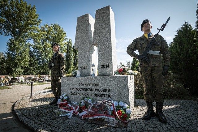 W środę, 11 września br. miał miejsce pierwszy akord obchodów święta 11 Lubuskiej Dywizji Kawalerii Pancernej (11LDKPanc), które upamiętnia wspaniałe zwycięstwo odniesione pod Wiedniem, przez króla Jana III Sobieskiego, patrona żagańskiej Dywizji.