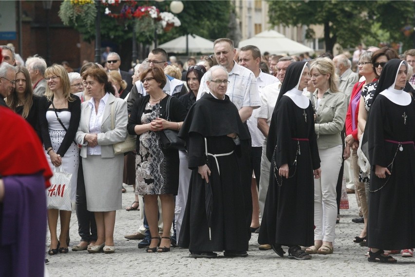 Boże Ciało 2015 - zamknięte sklepy w czwartek - 04.06.2015