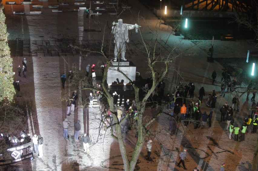 Manifestacja przeciw "cygańskiej przestępczości" w Zabrzu. Organizatorzy staną przed sądem [ZDJĘCIA]