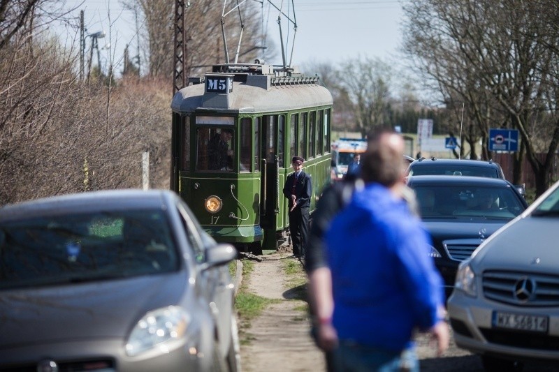 Ostatni tramwaj 43 z Łodzi do Lutomierska. Zobacz jak wiózł prezydenta RP!