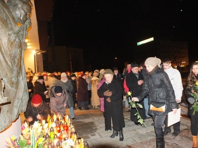 Obchody rocznicy śmierci Jana Pawła II w Starachowicach. 