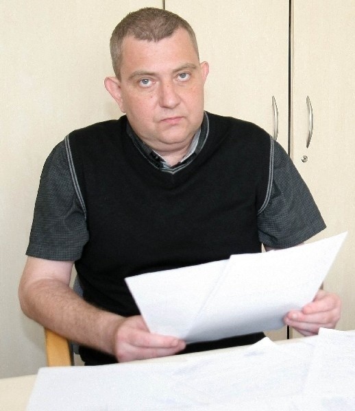 Wojciech Głuchowicz, oglądając wyniki badań, zastanawia się,...