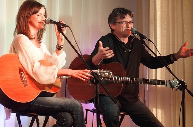 Duet Andrzej Korycki i Dominika Żukowska śpiewają razem od 10 lat.