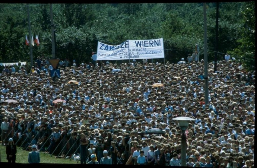 Jan Paweł II w Wielkopolsce. W 1983 roku odwiedził Poznań po...