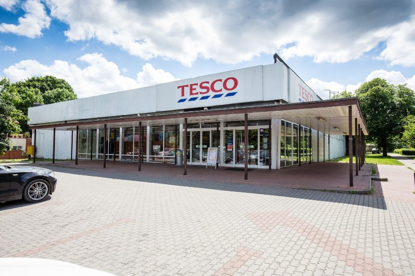 Na początku roku Tesco zlikwidowała 32 sklepy w Polsce....