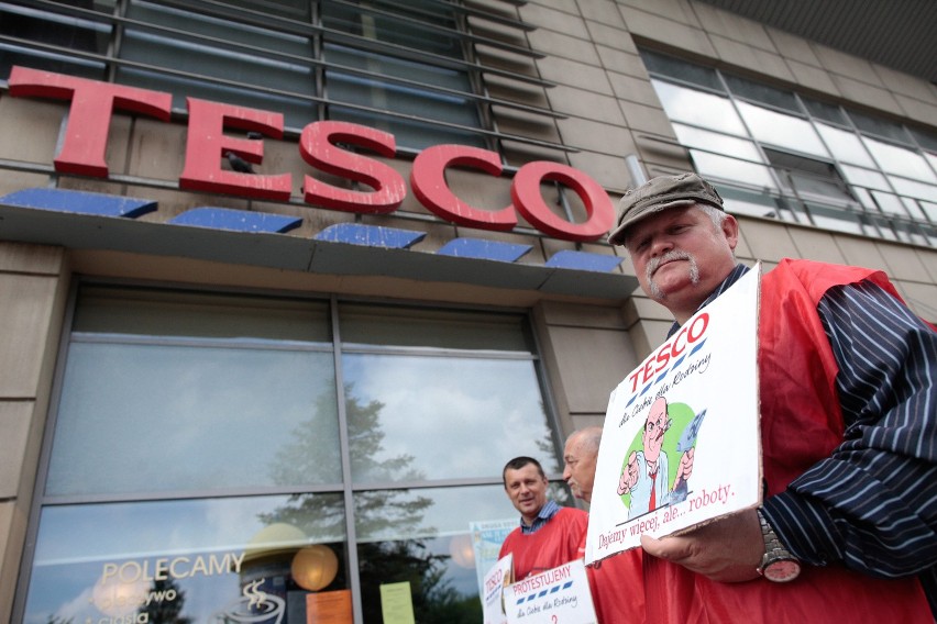 Na początku czerwca Tesco poinformowało swoich pracowników o...