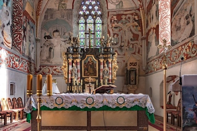 Dodatkowe 500 tys. zł przeznaczono na rzecz konserwacji i restauracji zabytków na Opolszczyźnie. Na zdjęciu kościół pw. św. Jakuba w Małujowicach.