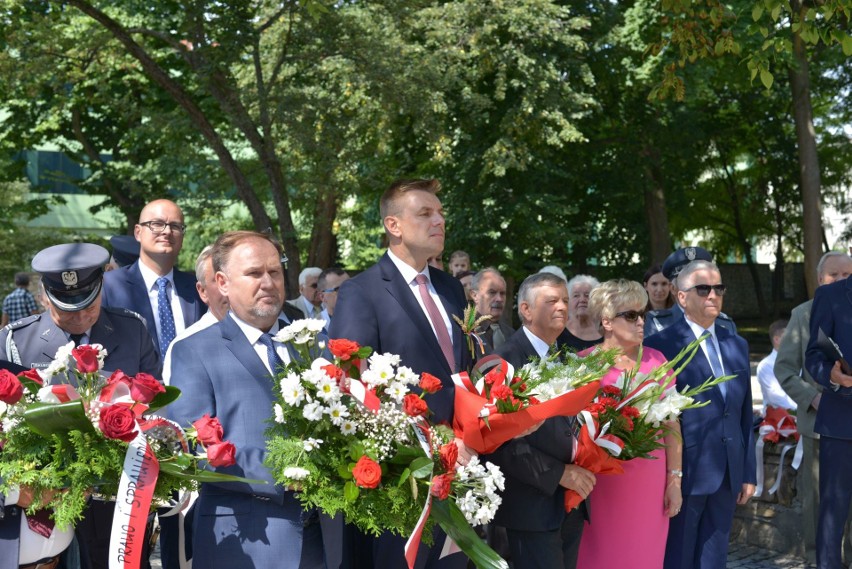 Sandomierskie uroczystości Święta Wojska Polskiego na Cmentarzu Katedralnym (NOWA GALERIA ZDJĘĆ)