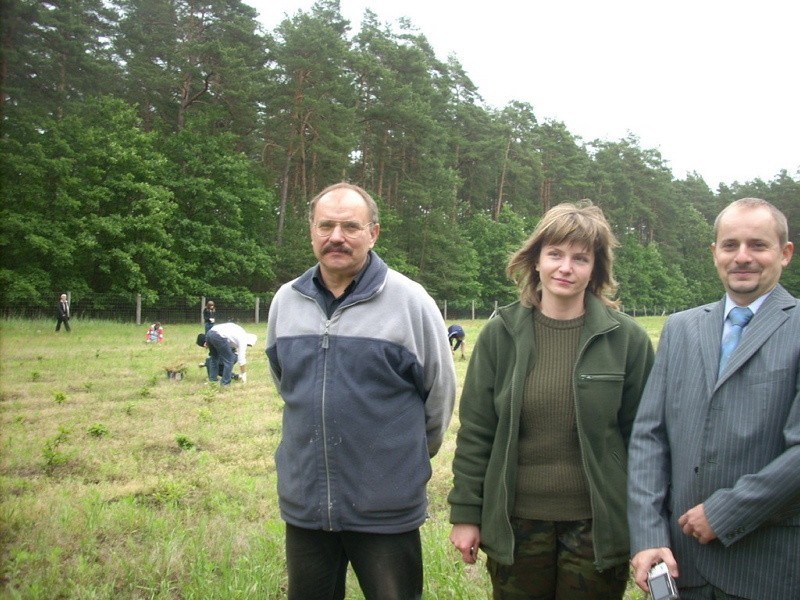 Od prawej Rafał Tomaszewski dyrektor ds handlowych z KWB...