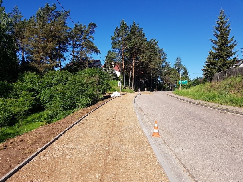 Rozpoczęła się budowa ścieżki pieszo-rowerowej w Gawrych...