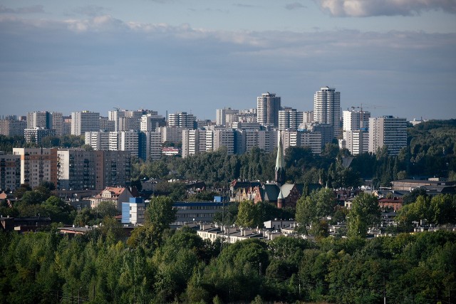 W 10. architektury są m.in. wieżowce Gwiazdy z osiedla Tysiąclecia