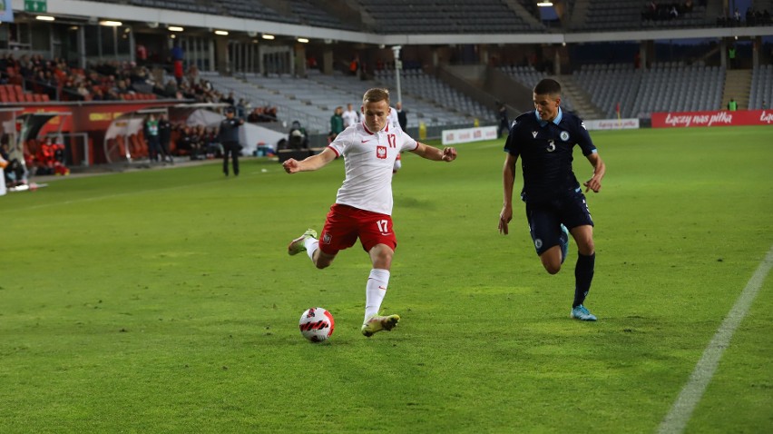 Reprezentacja Polski do 21 lat pokonała w Kielcach San Marino 3:0. W drugiej połowie zagrał Daniel Szelągowski [DUŻO ZDJĘĆ]