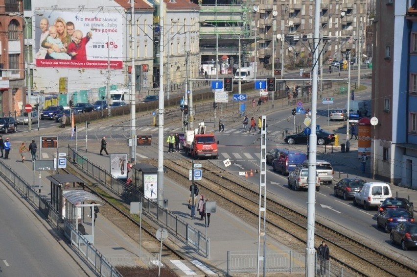 Budowa trasy W-Z zniszczyła zabytkową starówkę. Dziś Wrocław...