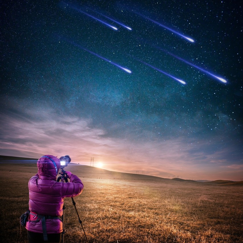 Maksimum roju meteorów obserwuje się pomiędzy 12 i 13...