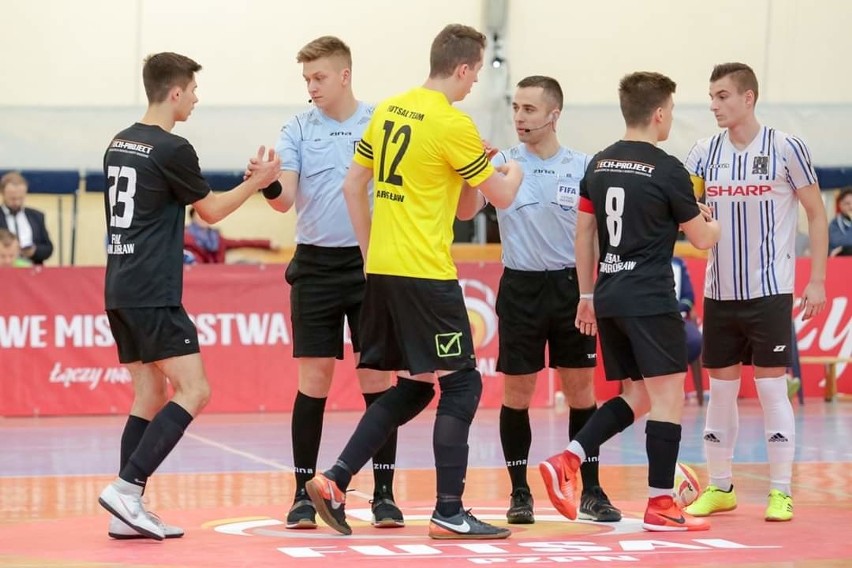 Futsal. Tech-Project Jarosław i Pogoń Sokół Lubaczów na fazie grupowej zakończyły udział w Mistrzostwach Polski do lat 18 w futsalu