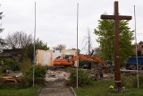 Rozbiórka kościółka na os. Drabinianka w Rzeszowie. Powstanie tam parking [ZDJĘCIA]