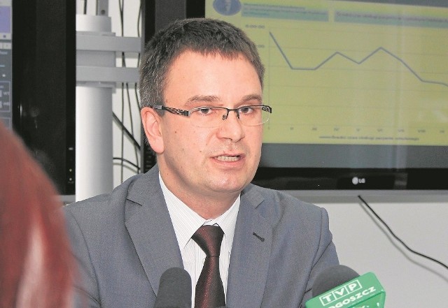 Dyrektor Krzysztof Malatyński zarabiał miesięcznie około 16 tys. złotych brutto - cztery średnie krajowe.