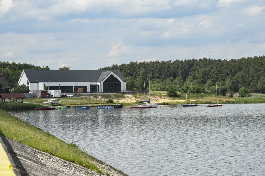 Od 1 lipca będzie czynne kąpielisko na Cedzynie koło Kielc. Wypożyczalnia już działa. Czeka wiele atrakcji (WIDEO, zdjęcia)