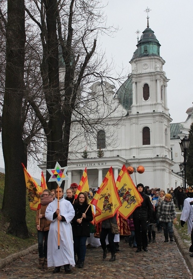 Orszak Trzech Króli w Chełmie  wyrusza sprzed  bazyliki.