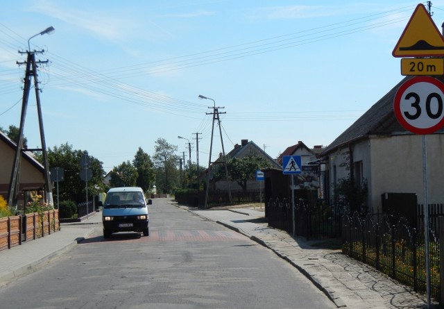 Teraz jest ogrniczenie do 30 km/h.