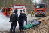 Wypadek komunikacyjny, pozorowana ucieczka osadzonych i pożar. Ćwiczenia służb z powiatu starogardzkiego