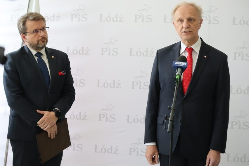 wicemarszałek Piotr Adamczyk i minister Włodzimierz...
