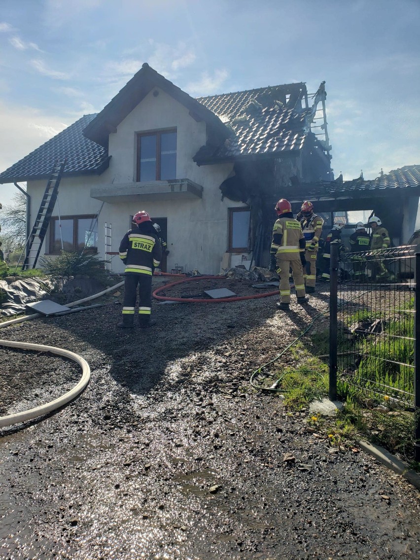 Pożar domu we Wrząsowicach w gminie Świątniki Górne