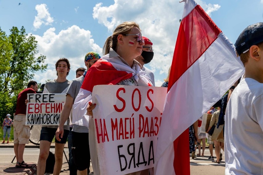 Białorusini od pięciu dni protestują przy granicach