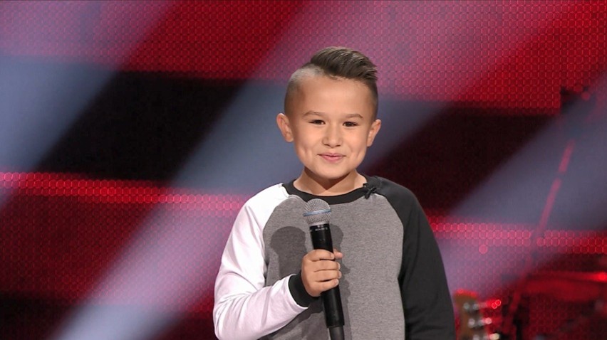 "The Voice Kids 2" odcinek 1. Oliwier Szot - 10-letni dżentelmen, który roztopił serca Trenerów [WIDEO Z WYSTĘPU+ZDJĘCIA]