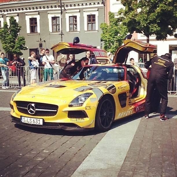 Gumball 3000 na Śląsku! Supersamochody i piękne kobiety [ZDJĘCIA + MAPA]