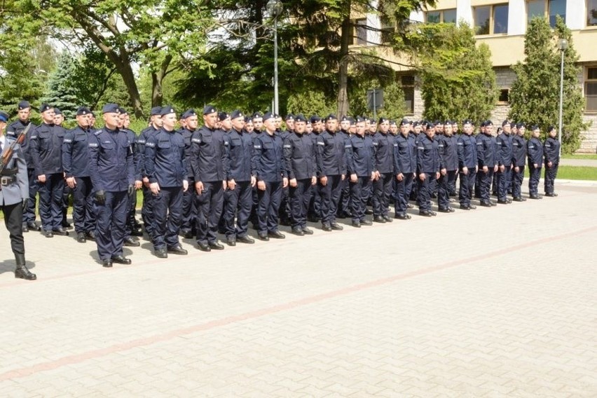 Mazowsze. Nowi policjanci w garnizonie, także w Ostrołęce i...