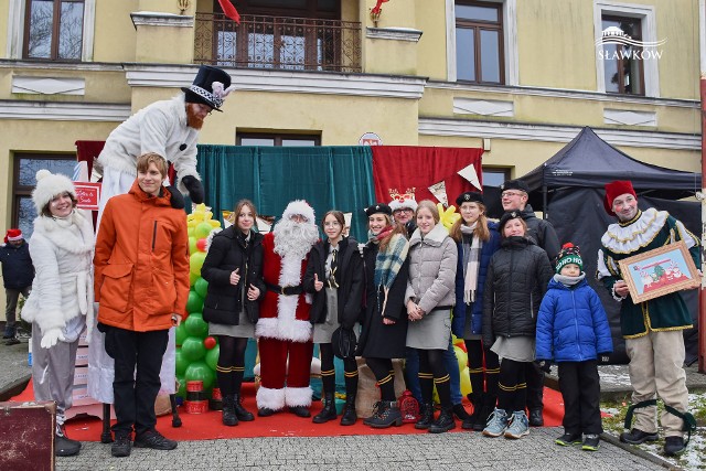 Jarmark świąteczny w Sławkowie Zobacz kolejne zdjęcia/plansze. Przesuwaj zdjęcia w prawo naciśnij strzałkę lub przycisk NASTĘPNE