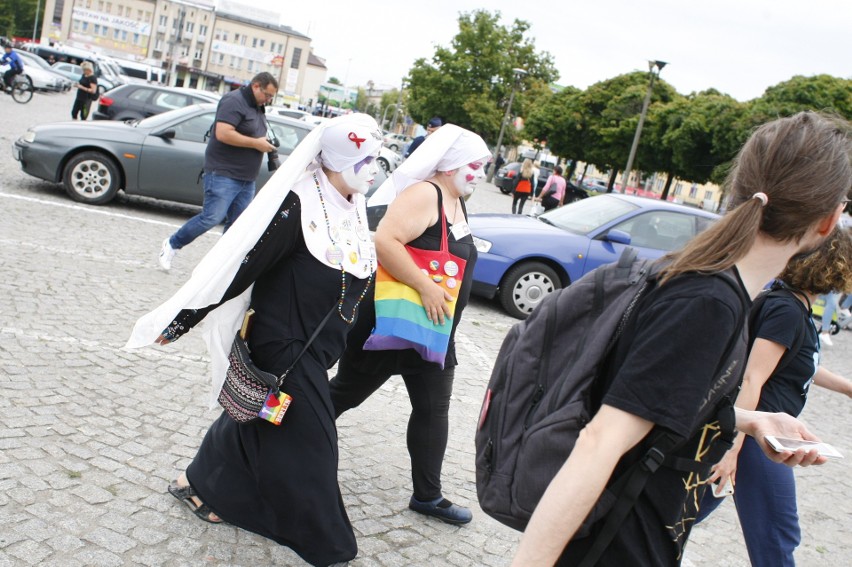 Marsz Równości, Płock 2019 ZDJĘCIA 10.08 Na końcu doszło do starcia policji z kontrmanifestantami
