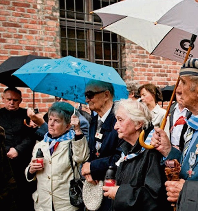 Co roku w uroczystościach biorą udział ci, którzy przeżyli Auschwitz