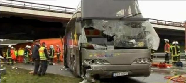 Wypadek polskiego autokaru pod Berlinem.