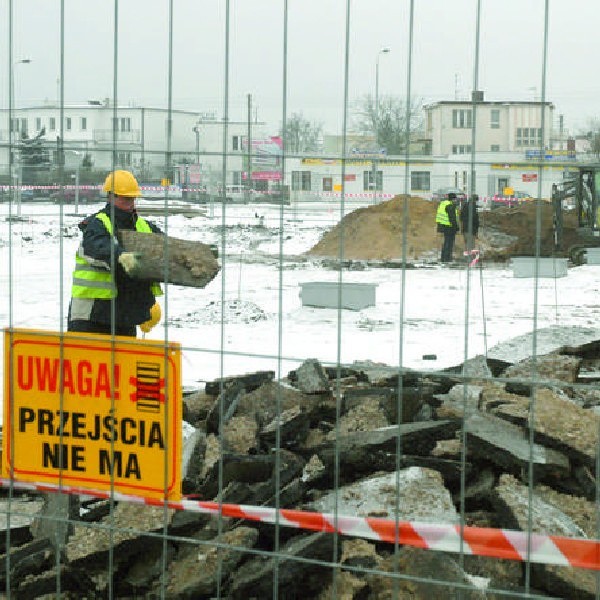 Zamiast handlarzy, już wkrótce będzie tu samochodowa myjnia samoobsługowa